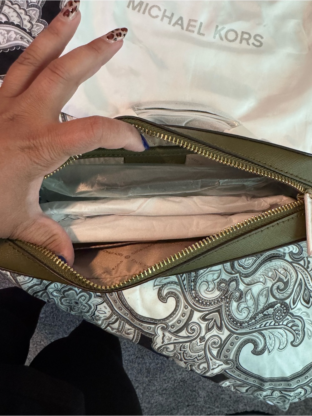 Michael Kors Olive Green Crossbody Bag - Picture 4 of 5